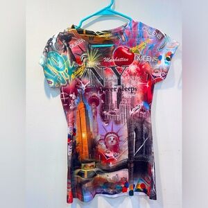 Junior Girls Sweet Gisele “New York” Top • Size Large • Excellent Condition